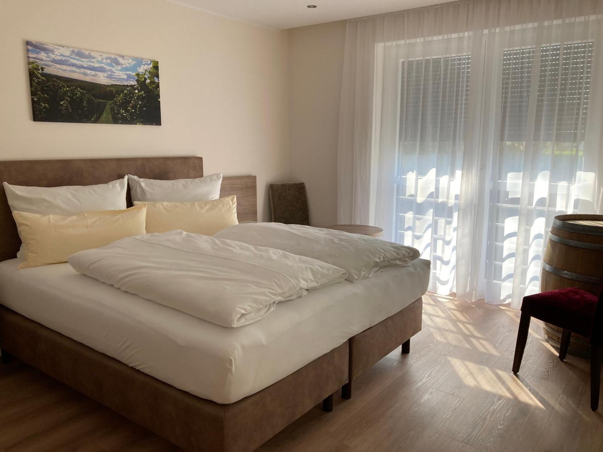 Hotel Gaestehaus Zum Weintraum